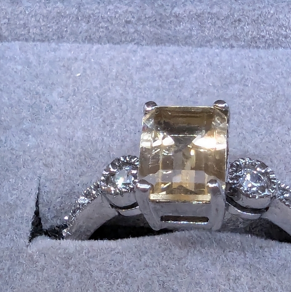 Sterling Silver 92.5 SZ. 8 Rectangle💛Citrine Stone Ring w/Rhinestones - Picture 3 of 16